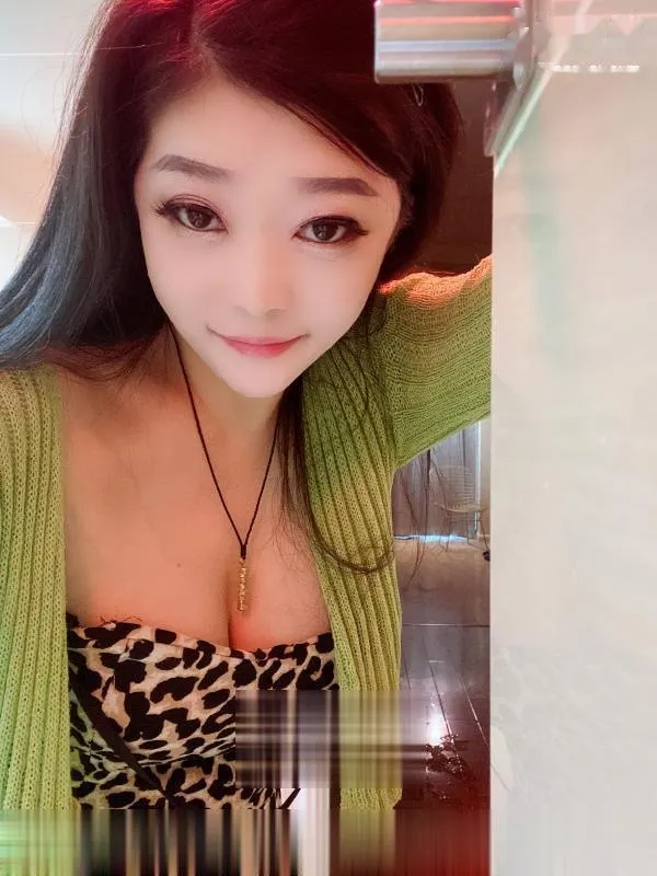 南海气质少妇妹子