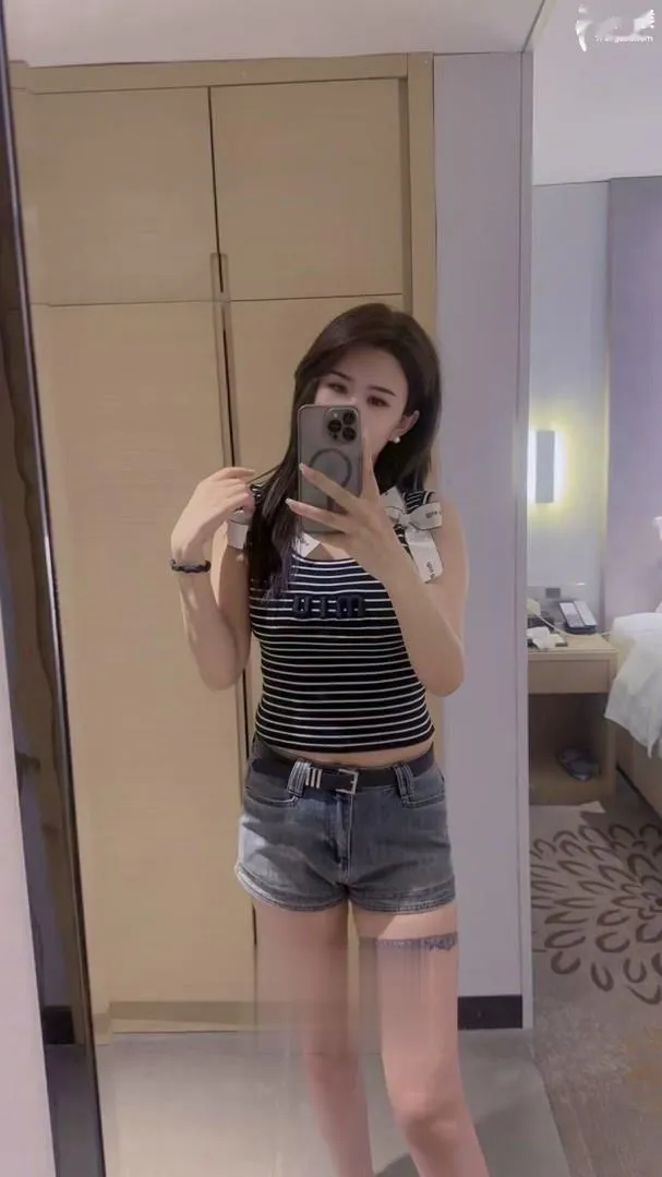 邂逅长腿良家御姐