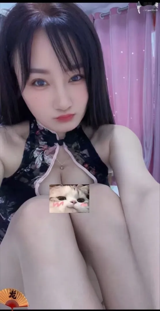 分享实战骚妹子，推荐后入爽翻天