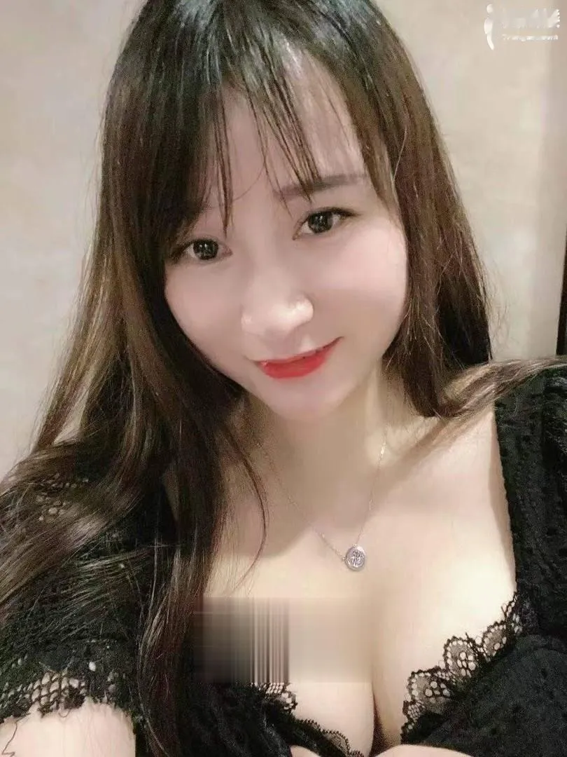 制服御姐前凸后翘水很多