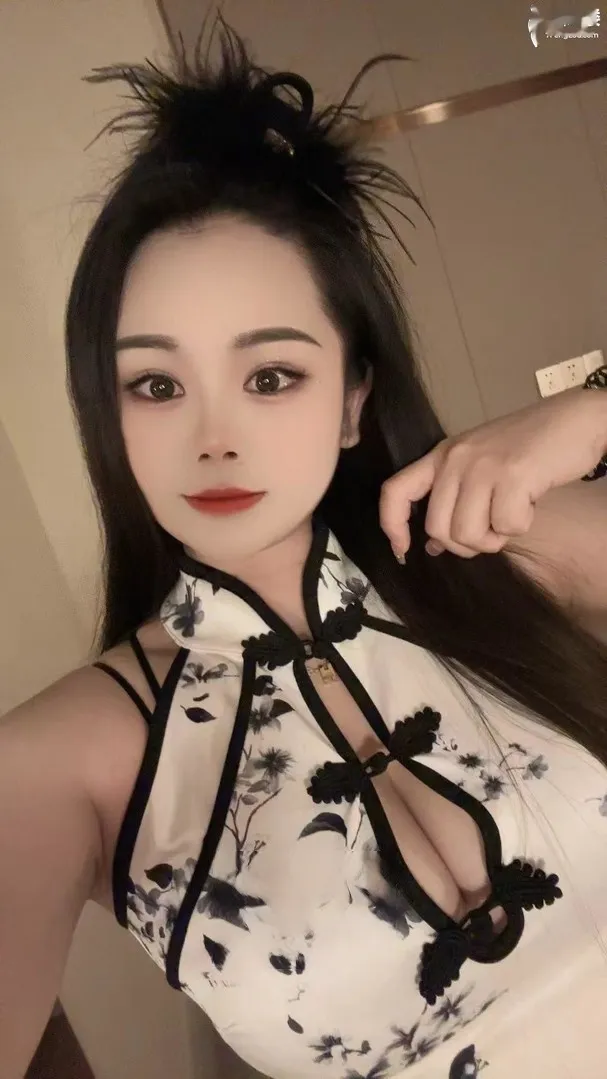 洛阳超模身材魔鬼脸蛋