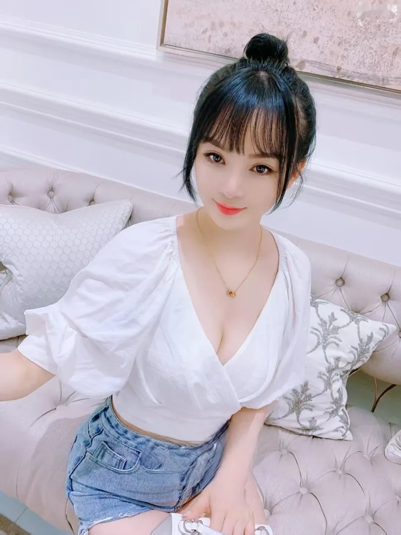性感颜值小小鱼