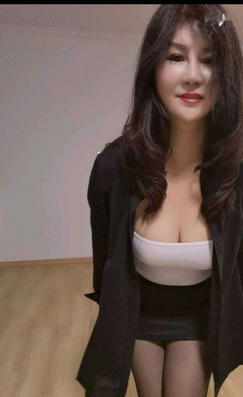 大胸熟女