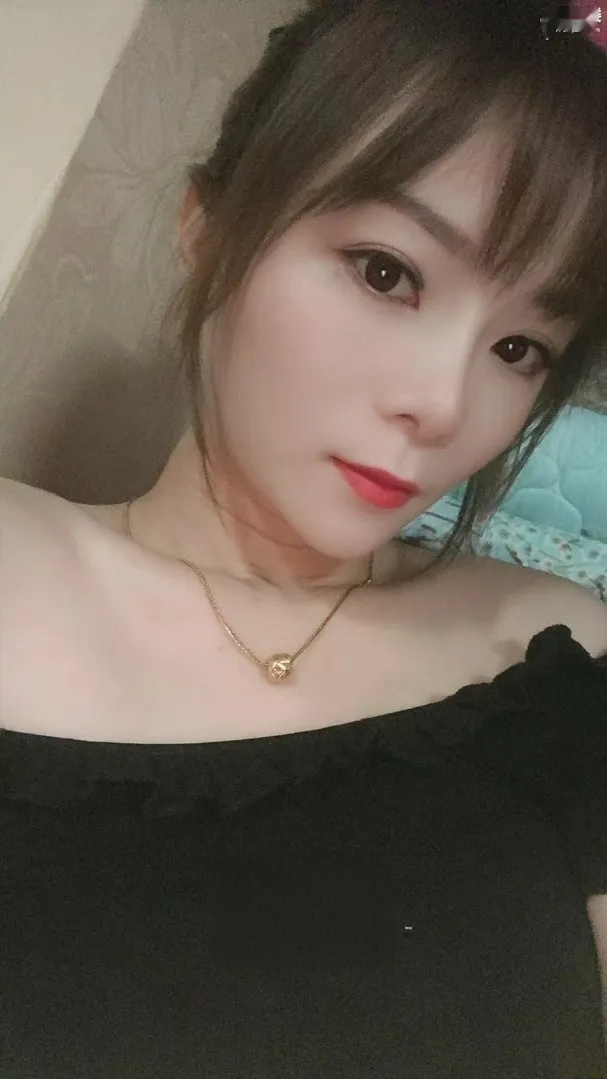 性感颜值小小鱼