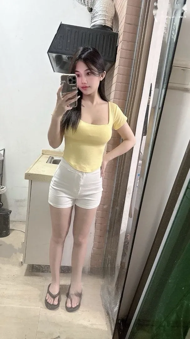 兼职白嫩小妹活好会配合