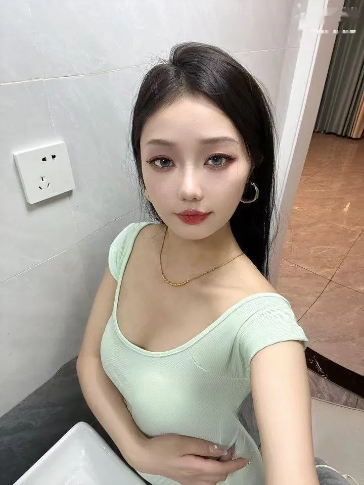 【被举报高额充值无服务】美鲍多汁乖巧配合骚货