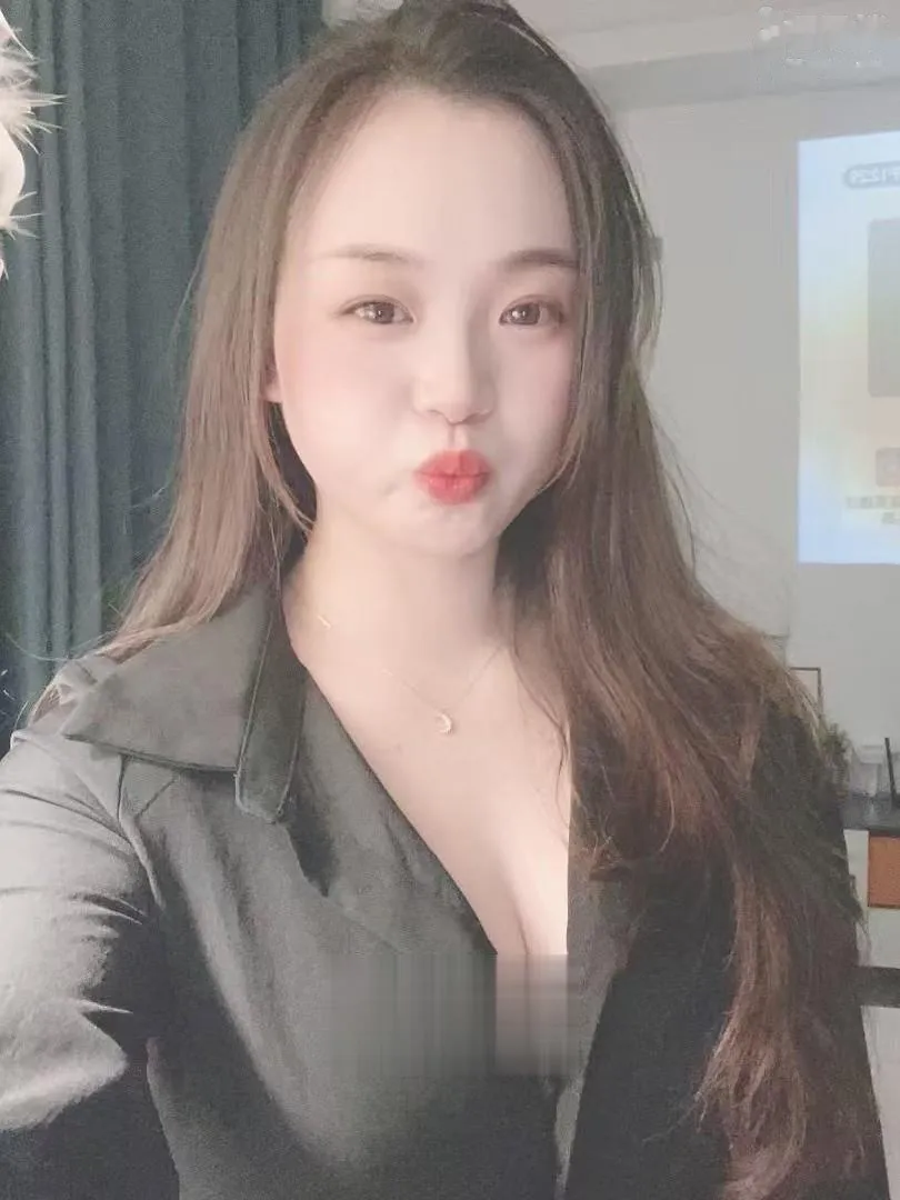厦门极品会吸 会舔嫩妹