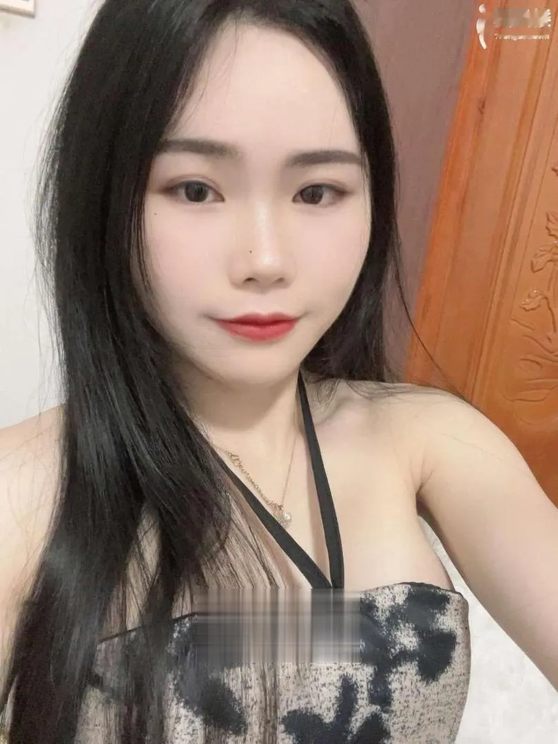 潍坊极品制服诱惑粉嫩小妹