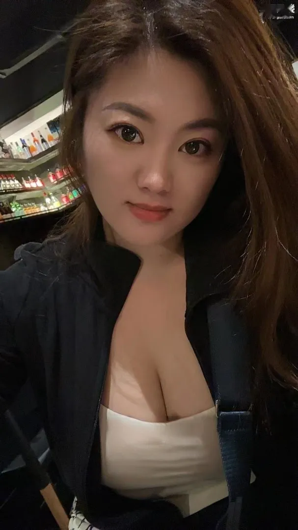 长腿巨乳咪咪