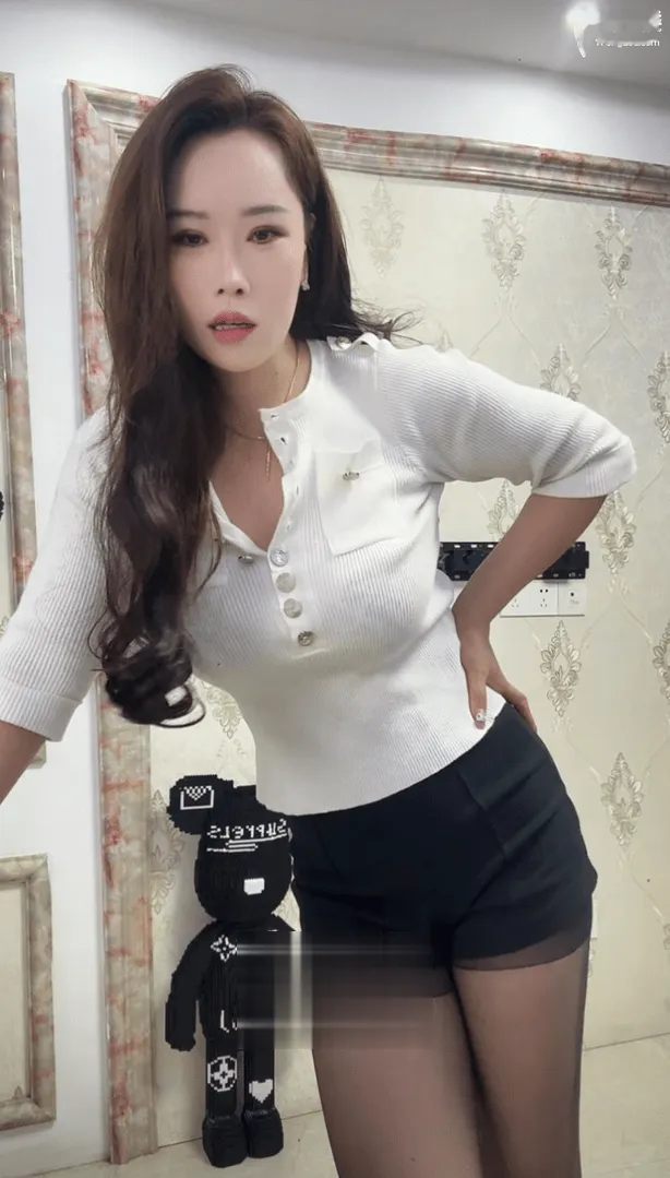 徐汇极品美女 身材颜值很顶 性价比很高