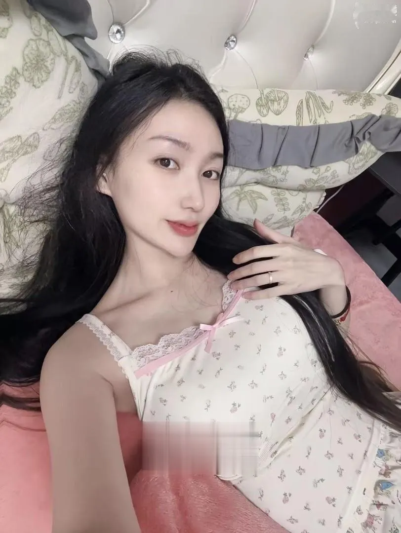 长腿高颜值女神极致诱人