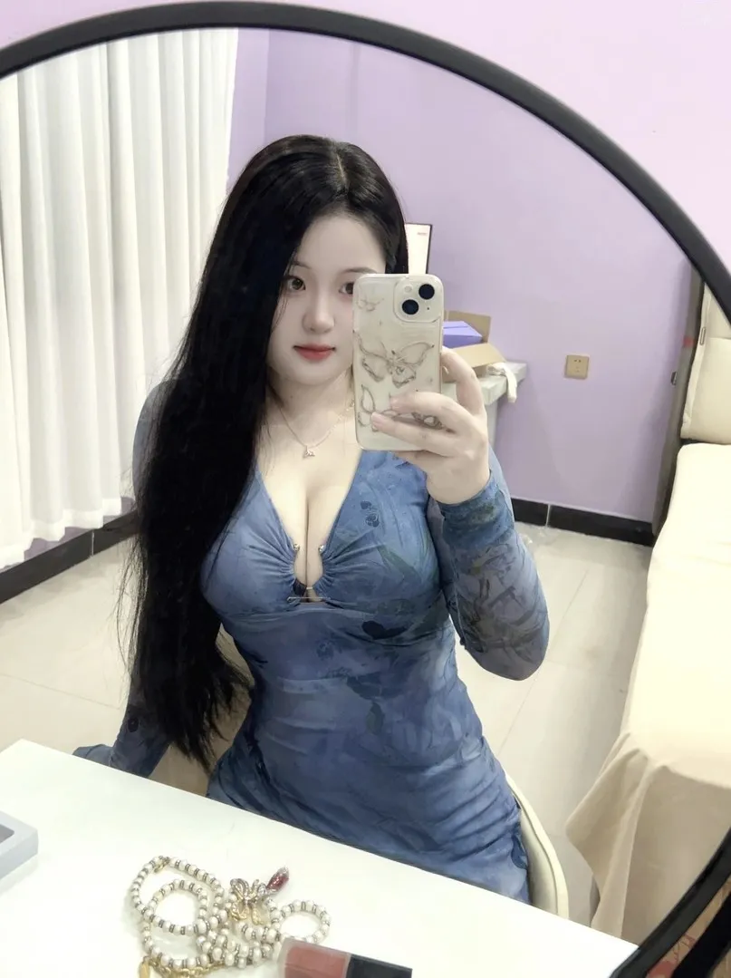 身材好穴紧水多的少女
