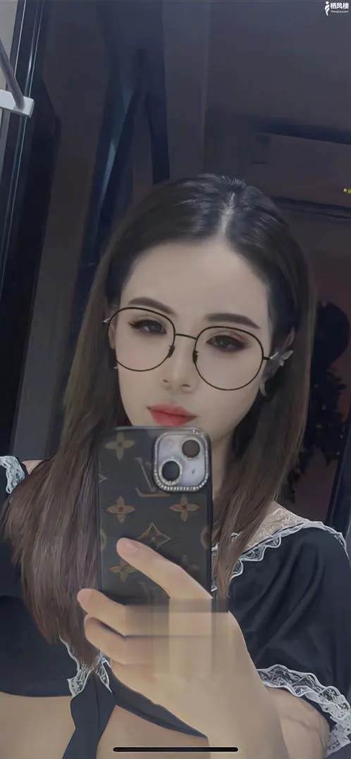 粉嫩白皙高姚欲女