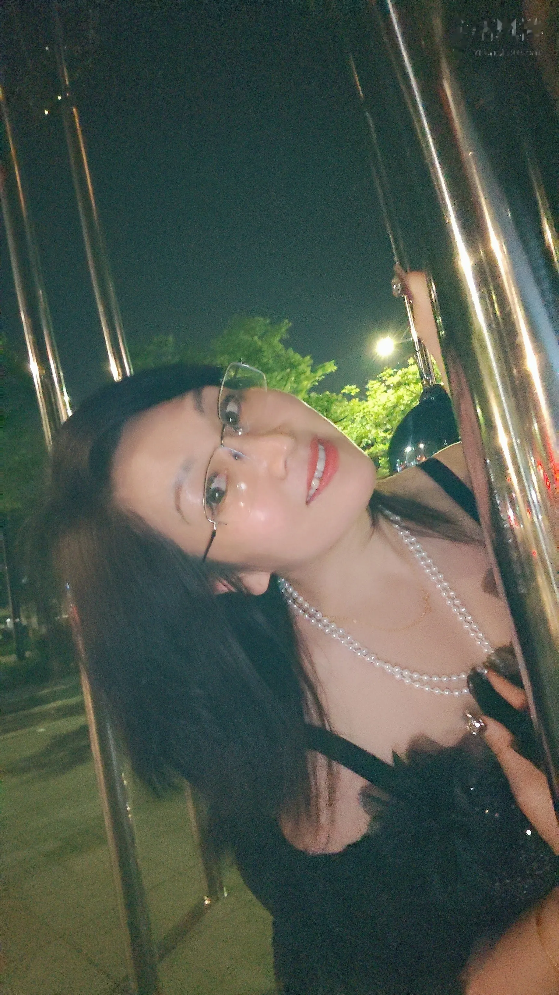 巨乳肤白气质辣妇