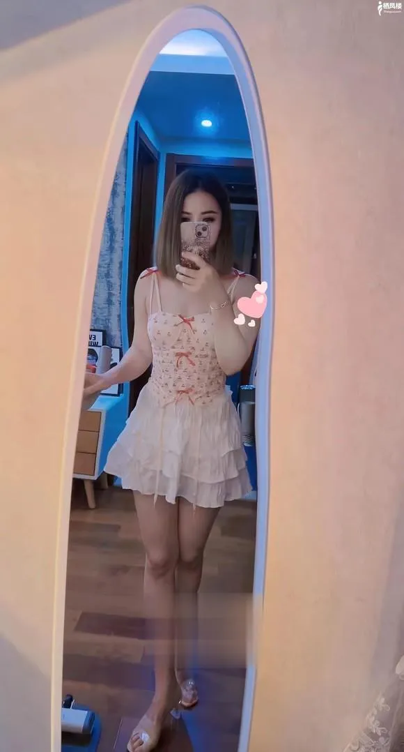 粉嫩白皙高姚欲女