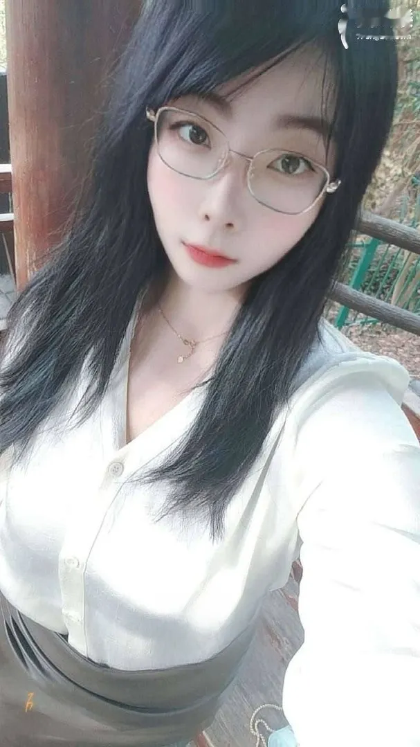 长沙眼镜妹