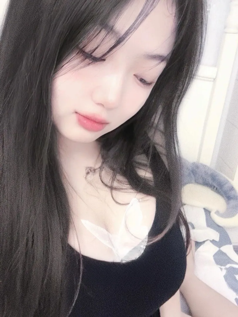 哈市微胖巨乳高颜值小美