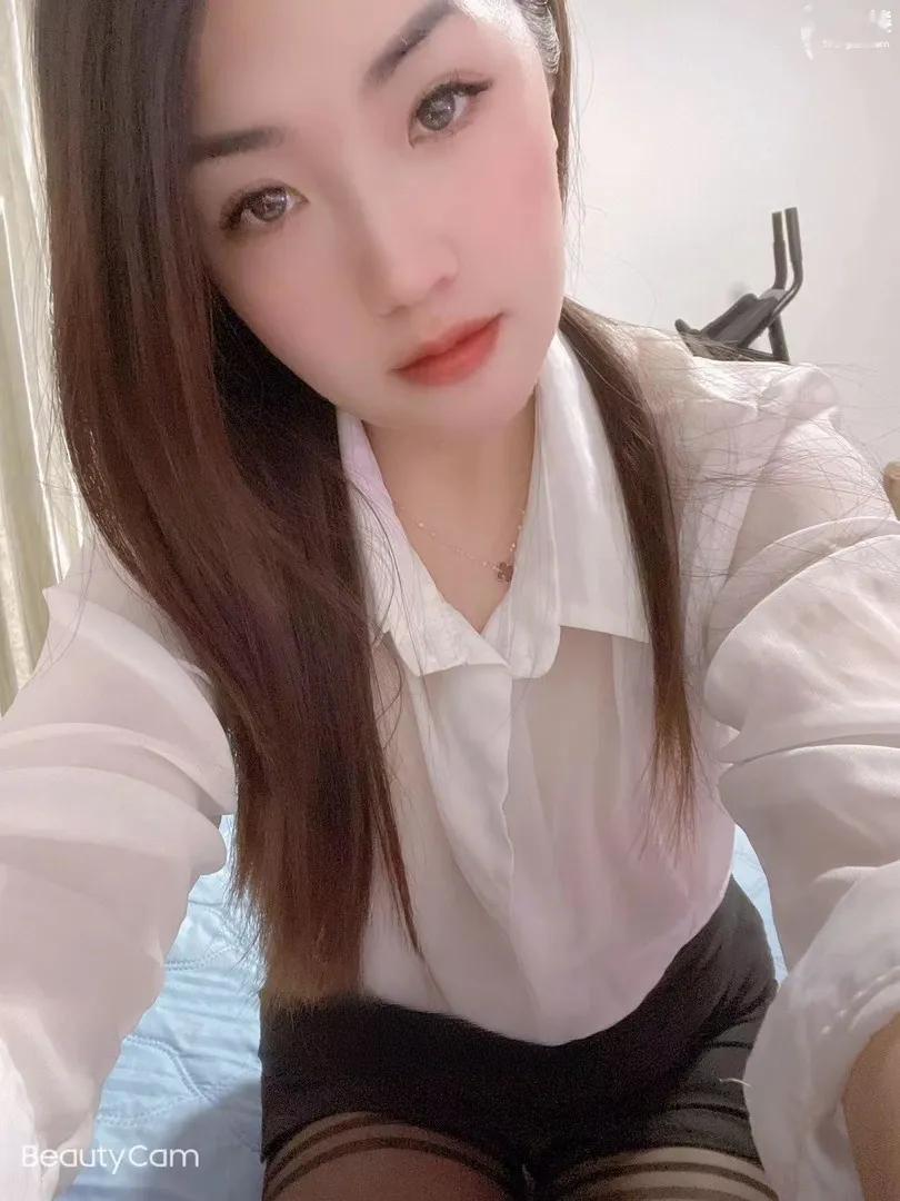 桥西性感美女月月