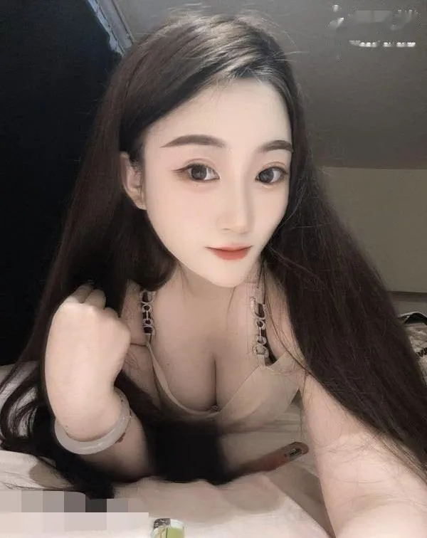 龙岗极品嫩妹B很紧.粉嫩