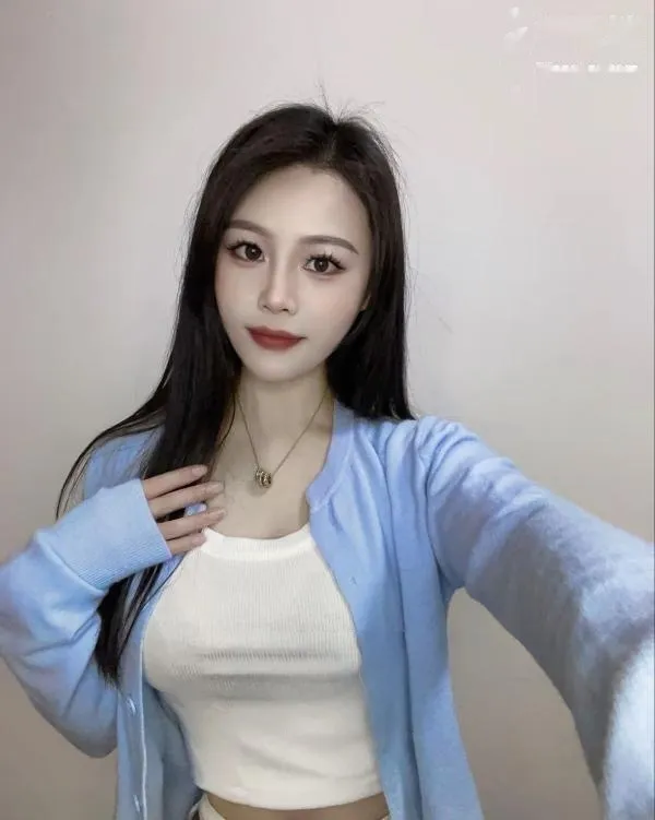 滨江气质性感美女