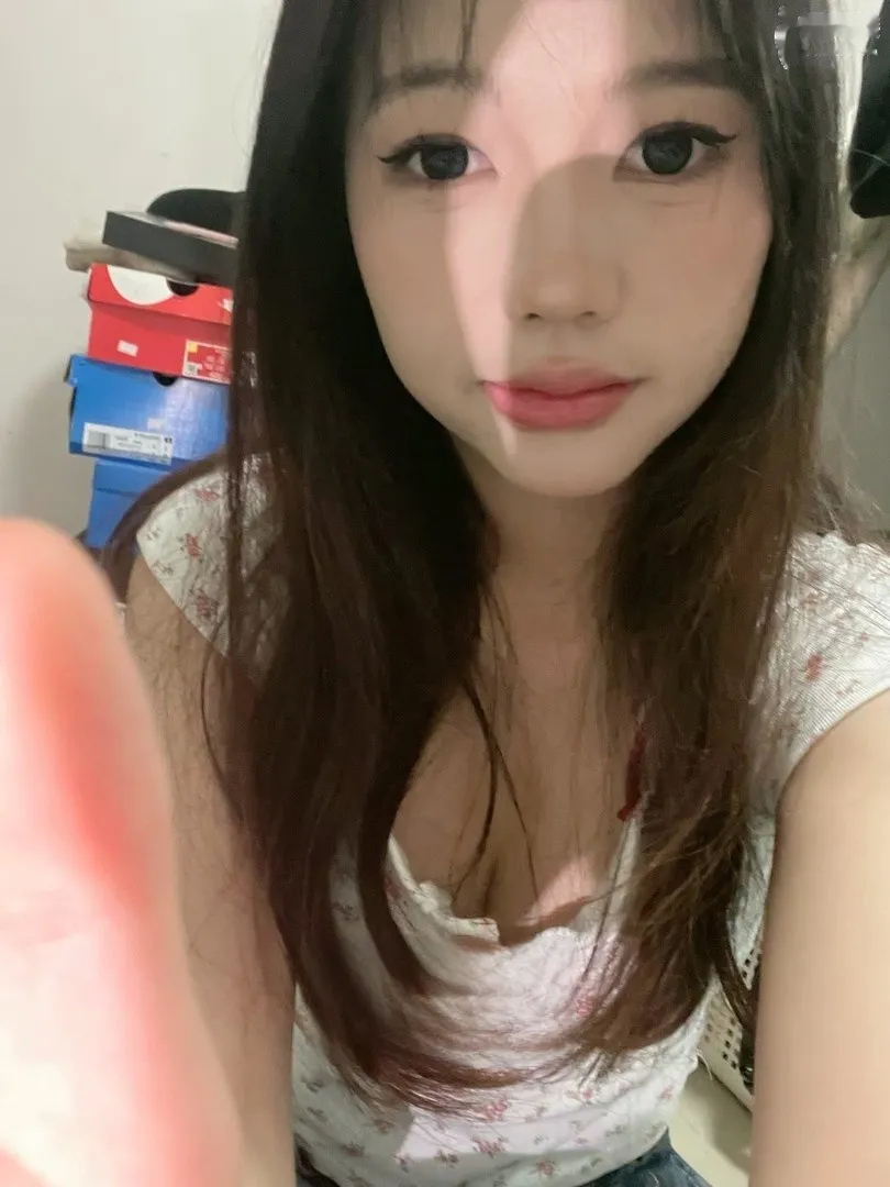 清纯外表下的烧杯能夹会吸