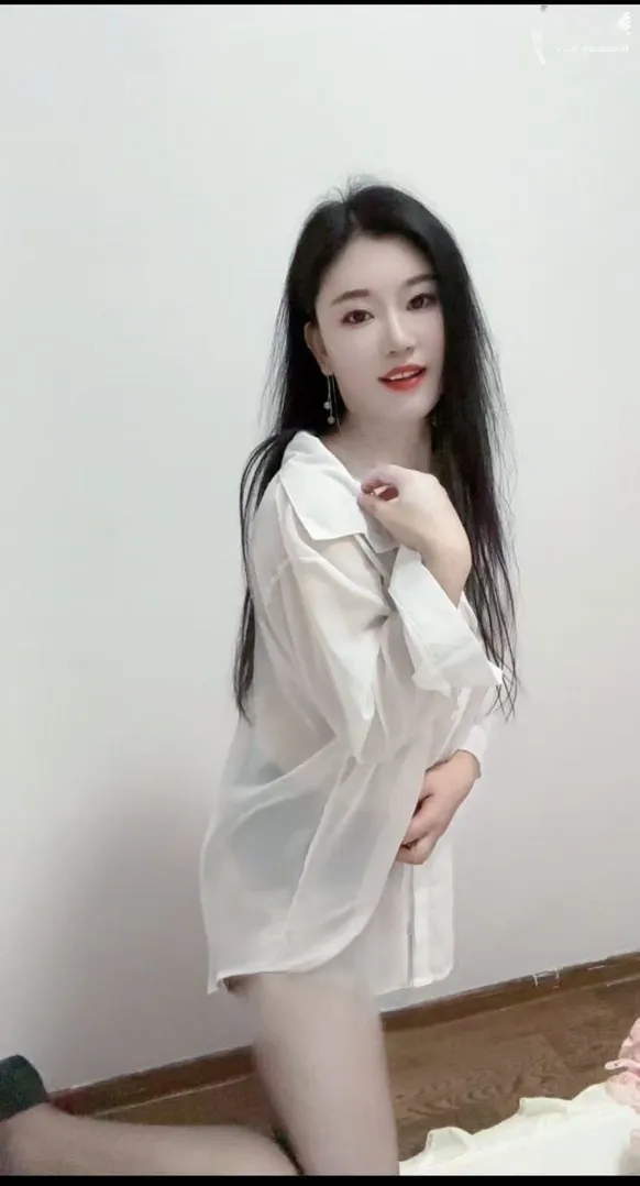 南京风骚粉嫩奶大欲女服务好