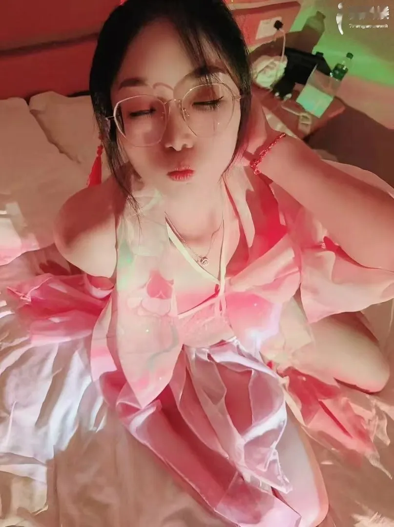 浦东服务系骚妇雅雅