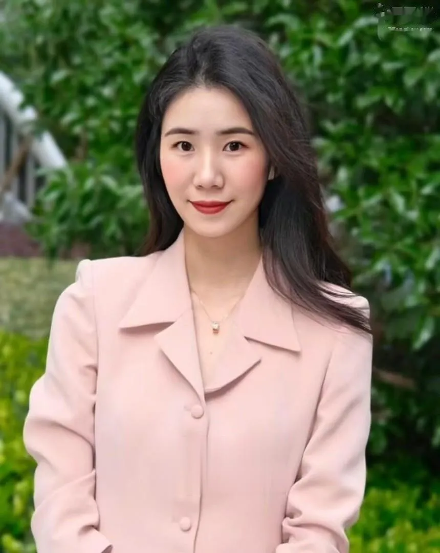 小水会跳舞调情