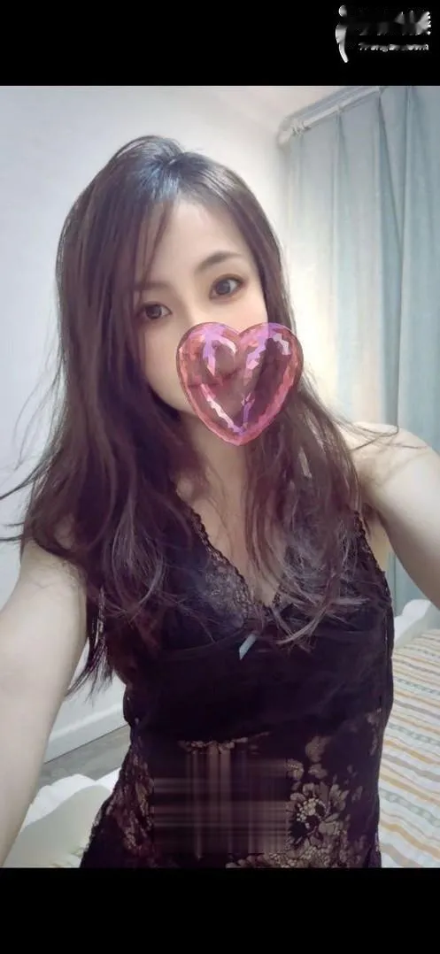真实黑丝美腿软屁股后入啪啪爽