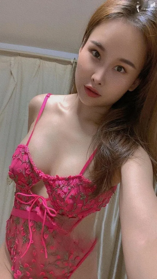 仙鹤街性感少妇