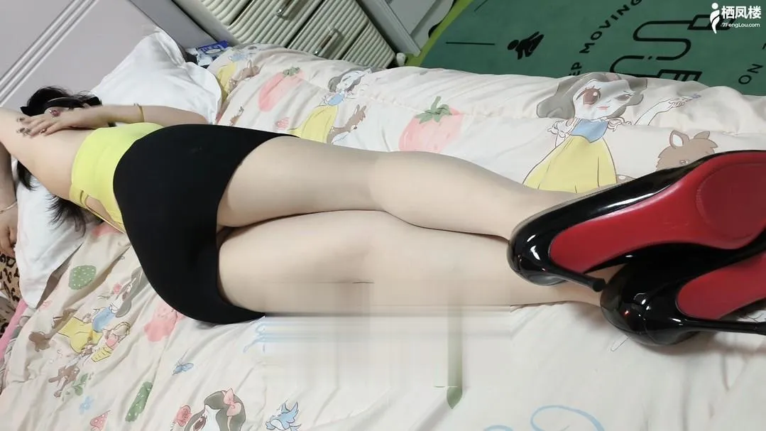 肤白气质韵味少妇