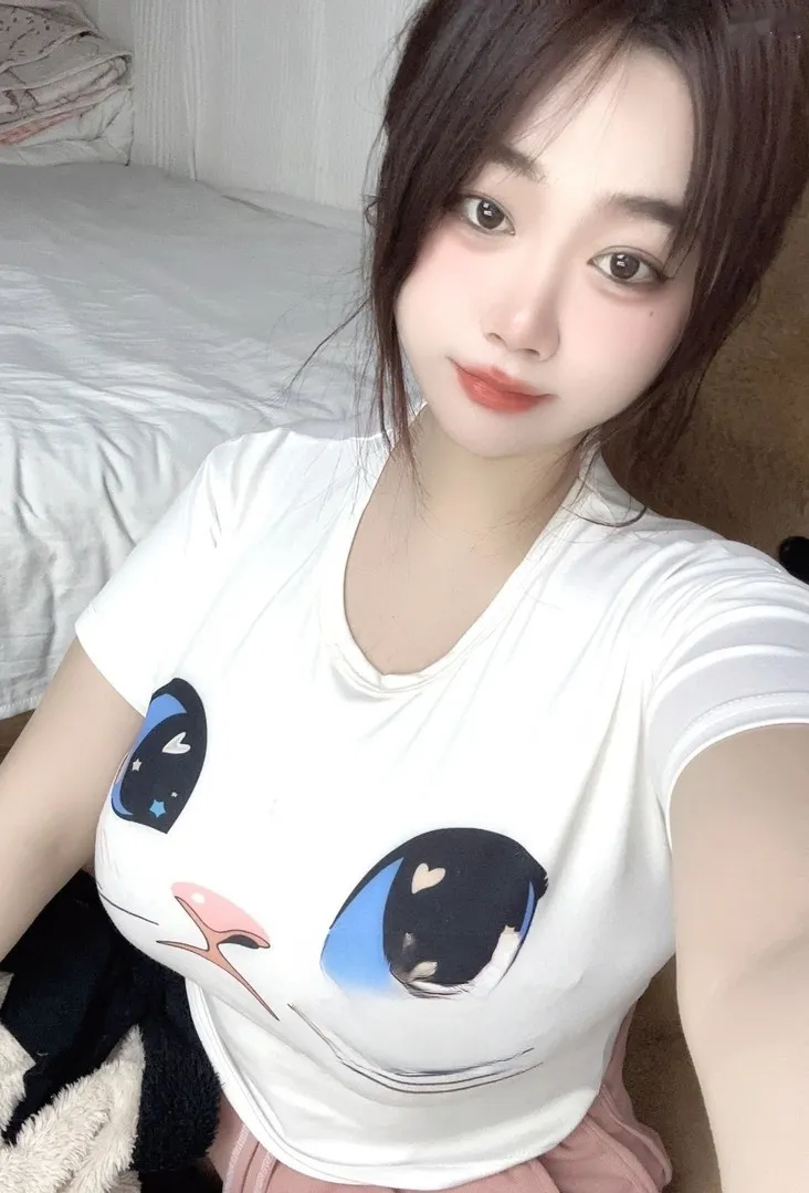 颜值不错的大胸妹服务棒