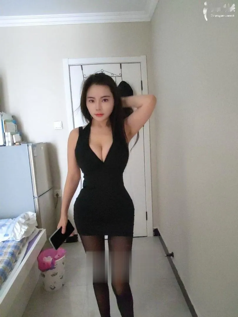 大胸甜妹