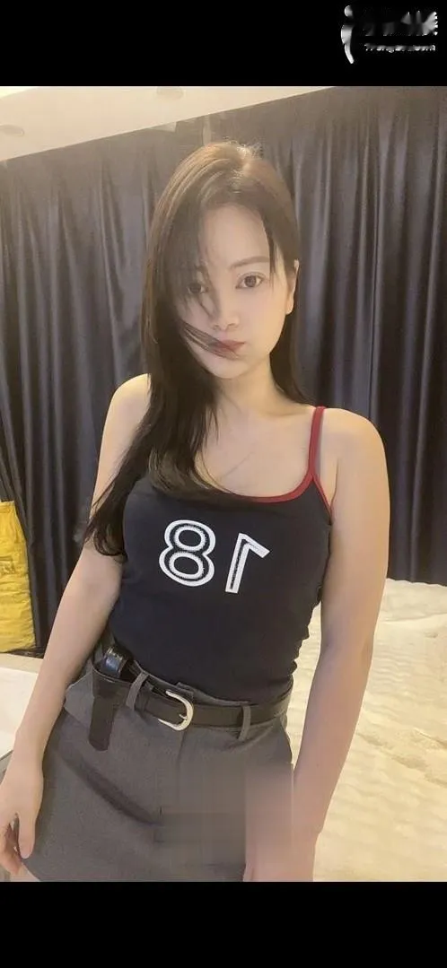 刚下海高颜值妹妹