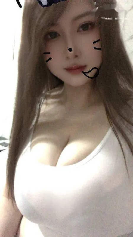 极品大奶子兼职口活天花板