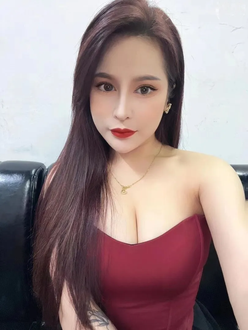 丰胸长腿小姐姐