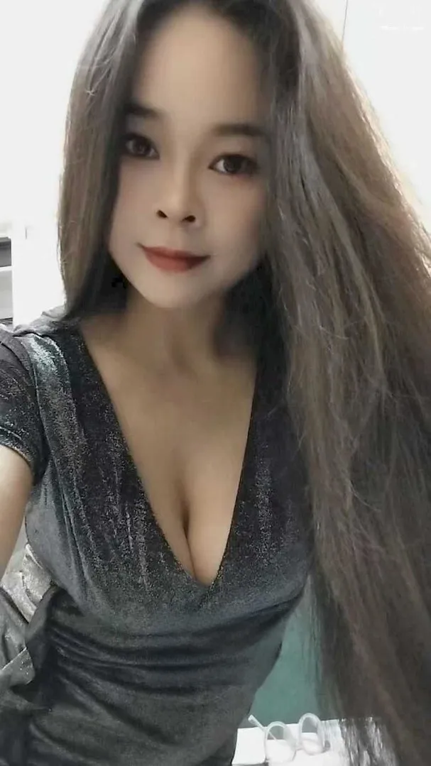 昭通大长腿美女逼紧服务带劲
