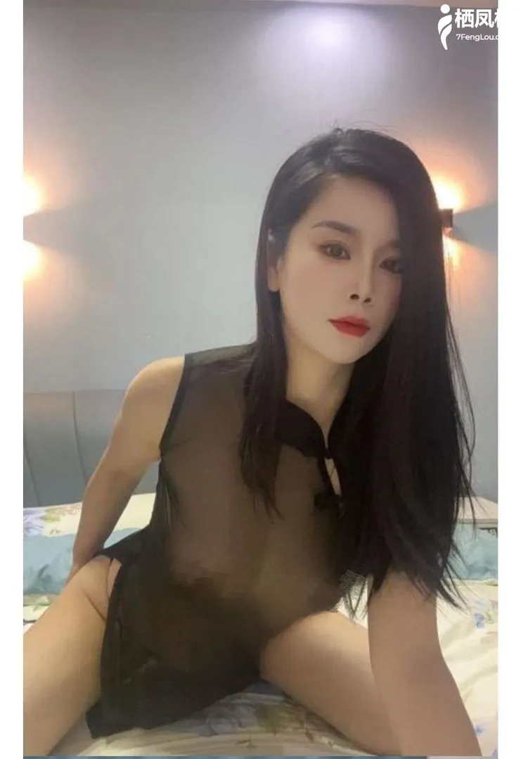 黑丝长腿苗苗