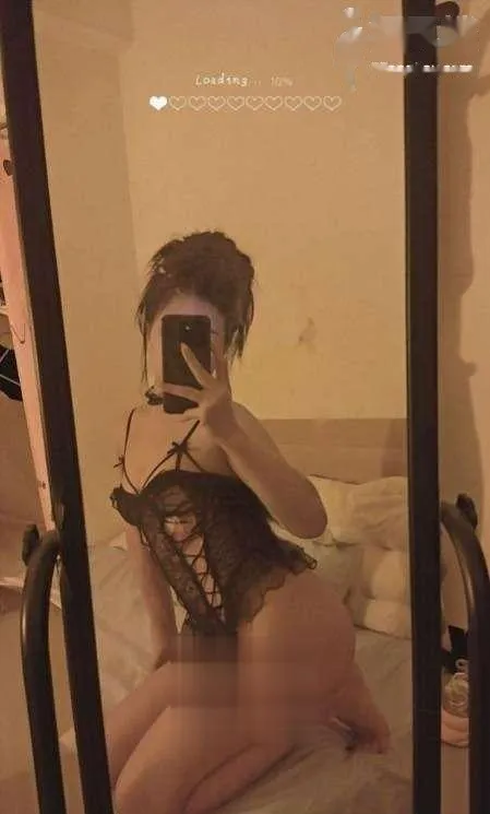 小骚货制服丝袜诱惑