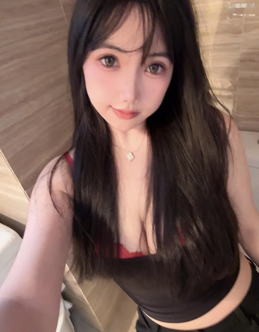 上海巨乳波霸美女