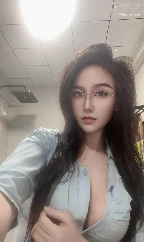 大奶白苏老师