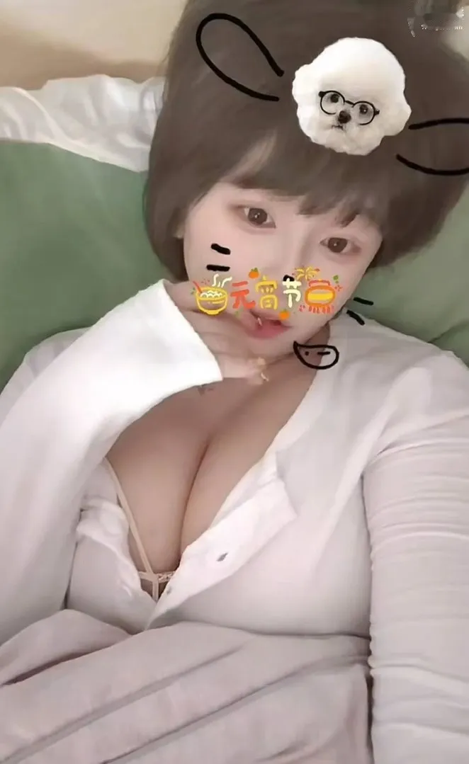 年轻漂亮迷人小公主