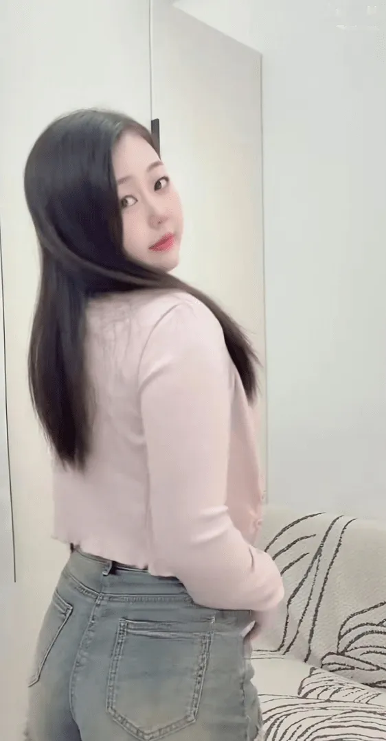 渝中肤白貌美很会舔