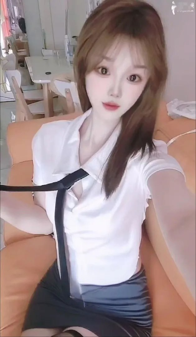 长腿嫩妹诗诗