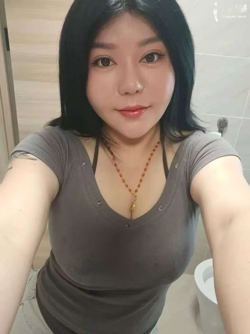 丰满圆润38D美乳雪儿