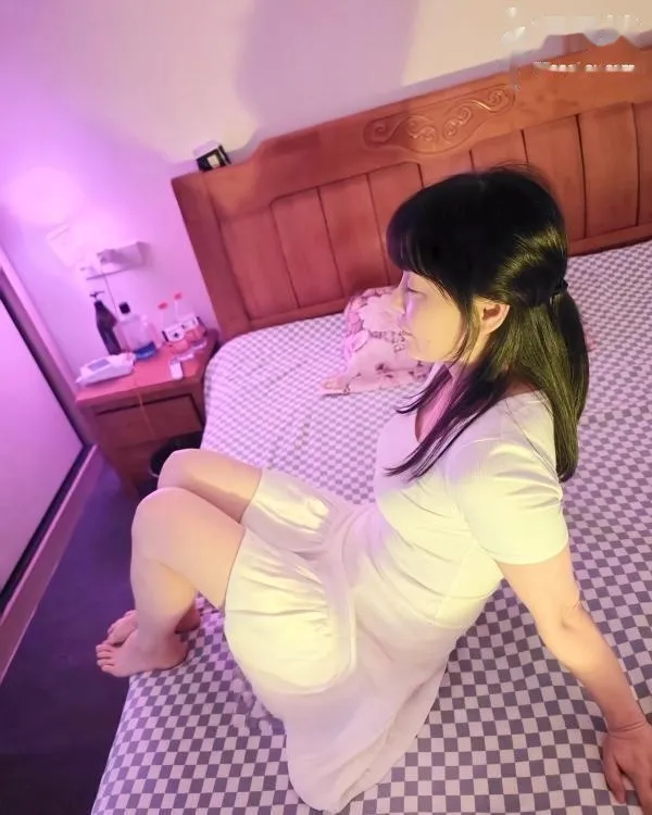 口爆小骚货