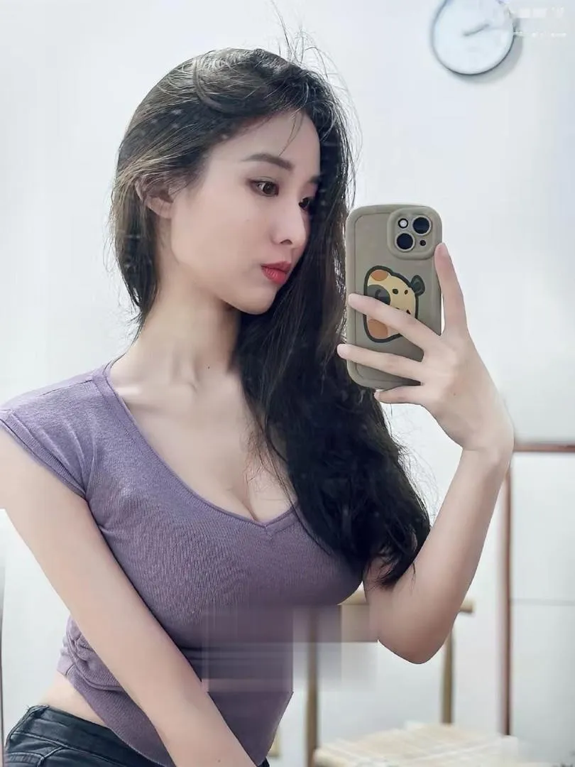 物美价廉的粉嫩蜜穴