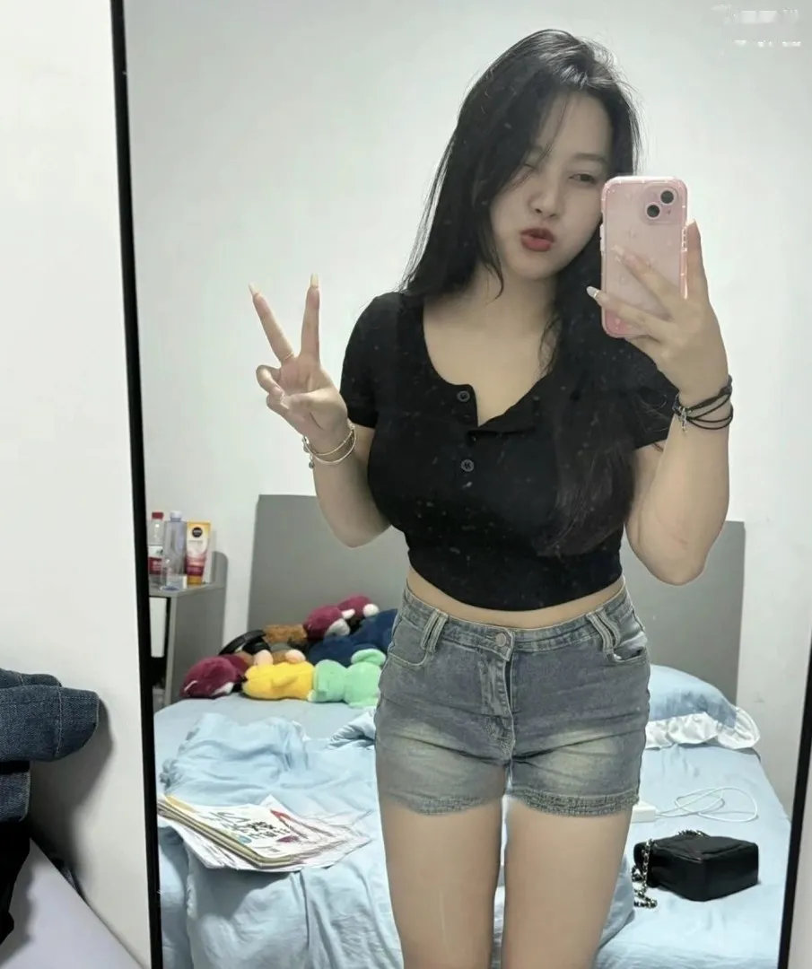 武侯反差甜妹