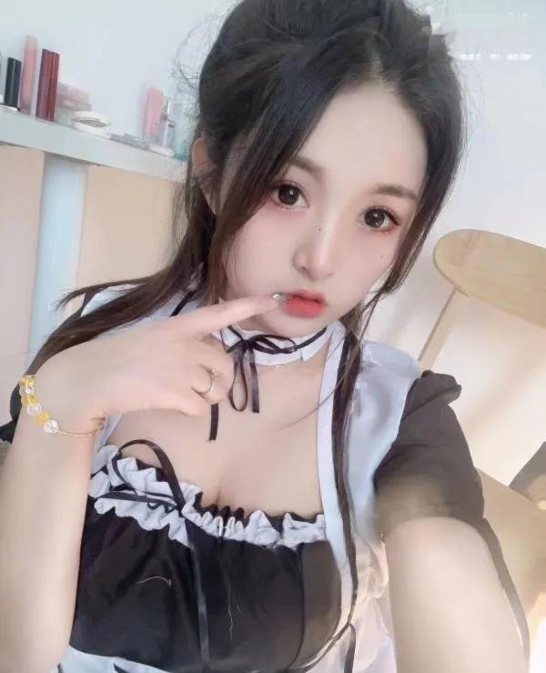 朝阳抱操可爱妹妹