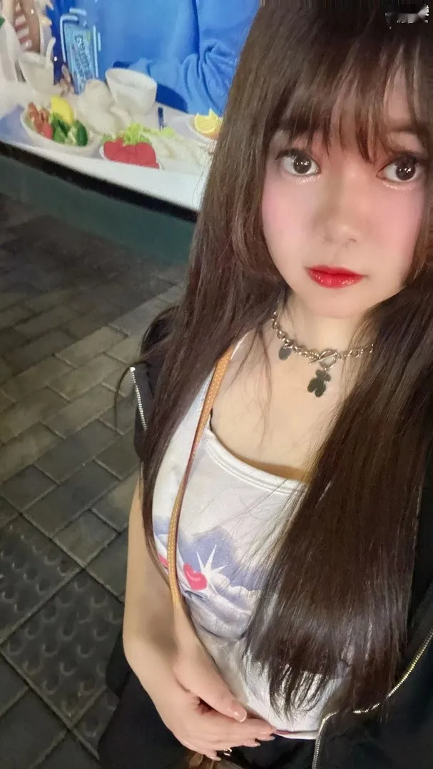 罗湖娇小小莲